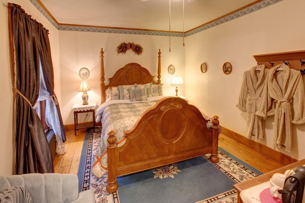 Margaretville Mountain Inn B&B ภายนอก รูปภาพ